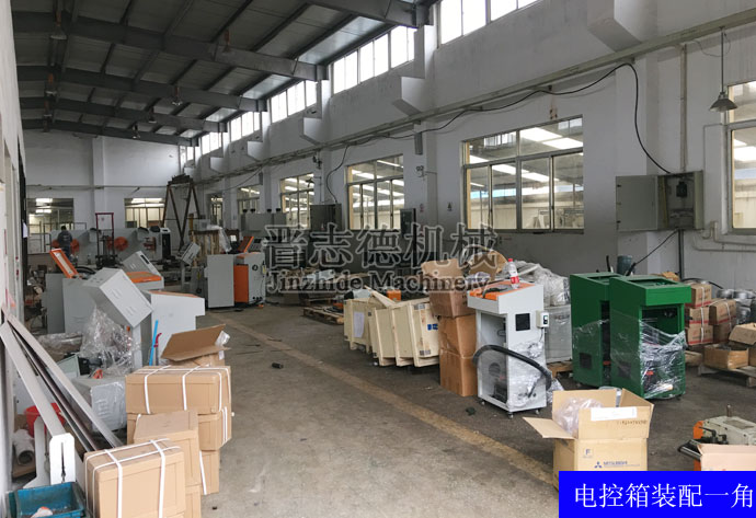 送料機電控箱裝配 送料機電控箱裝配