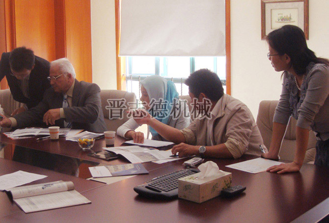 國外送料機客戶來訪 國外送料機客戶來訪