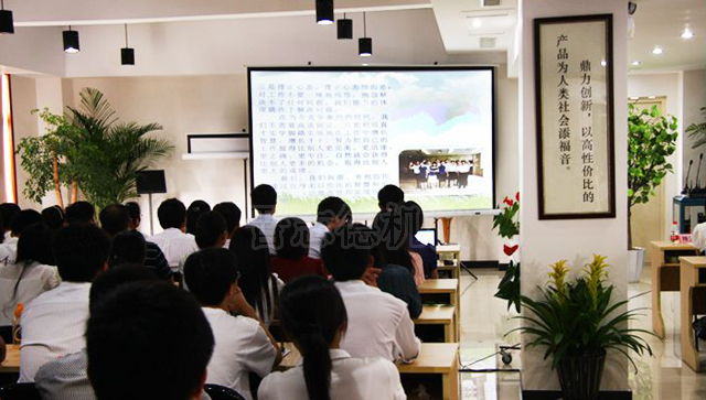 送料機(jī)知識(shí)培訓(xùn)中