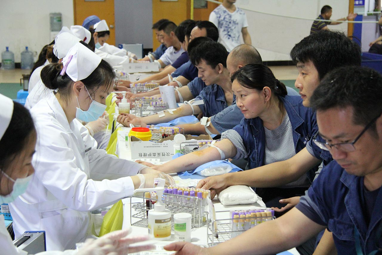 企業(yè)愛(ài)心獻(xiàn)血,送料機(jī)廠愛(ài)心獻(xiàn)血