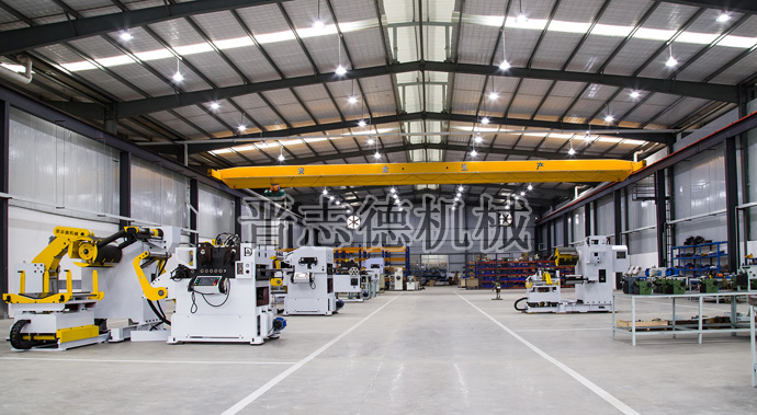 送料機生產(chǎn)車間