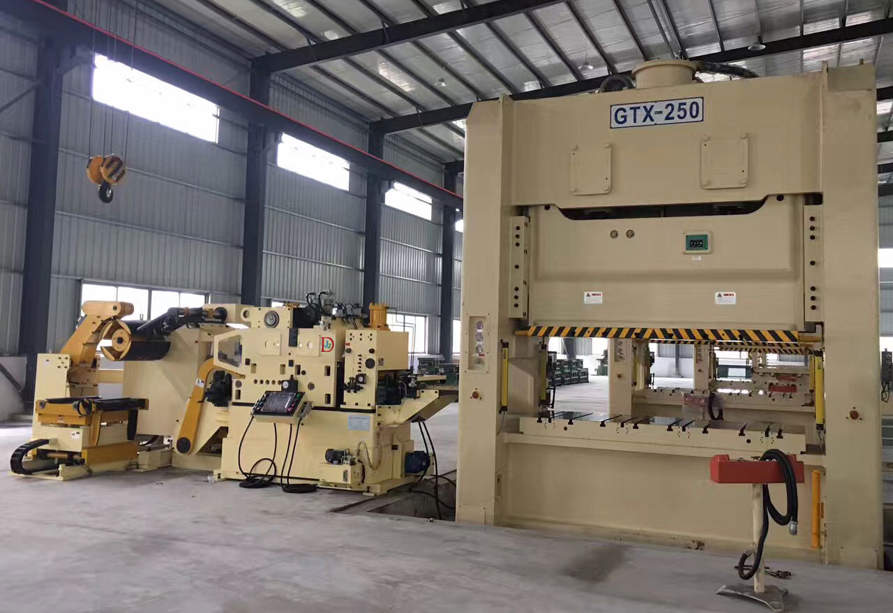 上海汽車送料機(jī) 上海汽車送料機(jī)