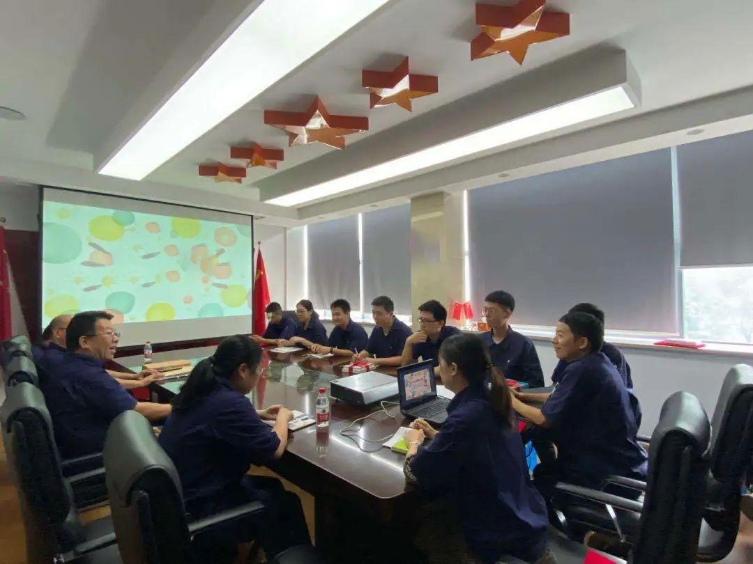 三合一送料機工廠師帶徒 三合一送料機工廠師帶徒