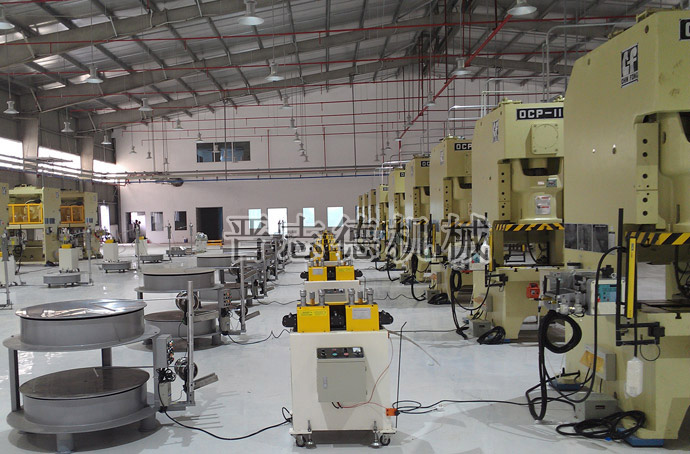 雙料帶沖床送料機(jī)生產(chǎn)線 雙料帶沖床送料機(jī)生產(chǎn)線