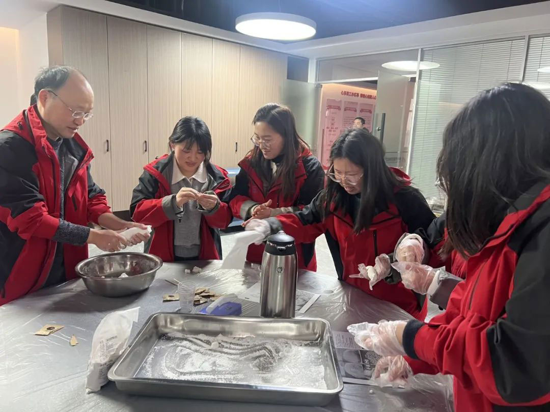 三合一送料機(jī)工廠元宵節(jié)活動