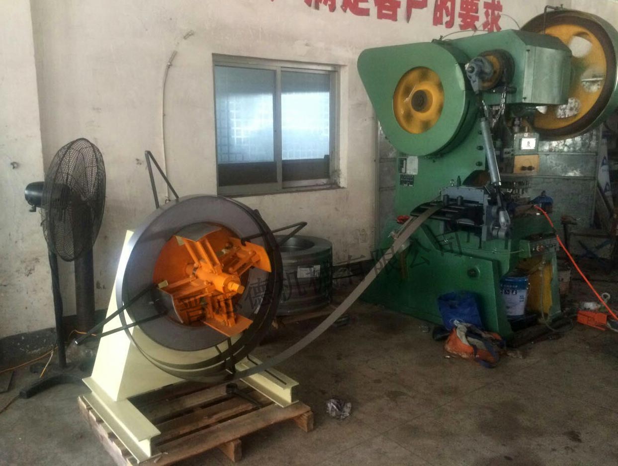 滾輪送料機(jī)使用,重型材料架配滾輪送料機(jī) 滾輪送料機(jī)使用,重型材料架配滾輪送料機(jī)